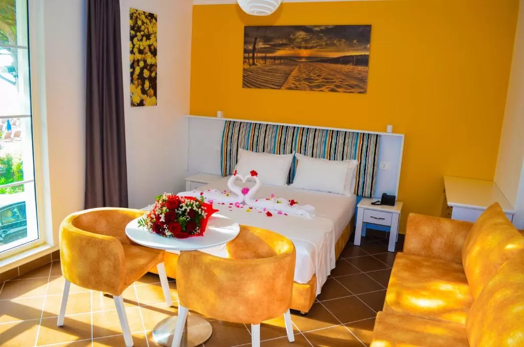 Monaco - 10 STD TRPL 1.jpg